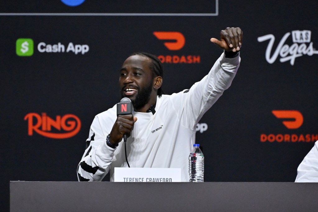 Terence Crawford Wants To Silence Haters - Fights Around The World